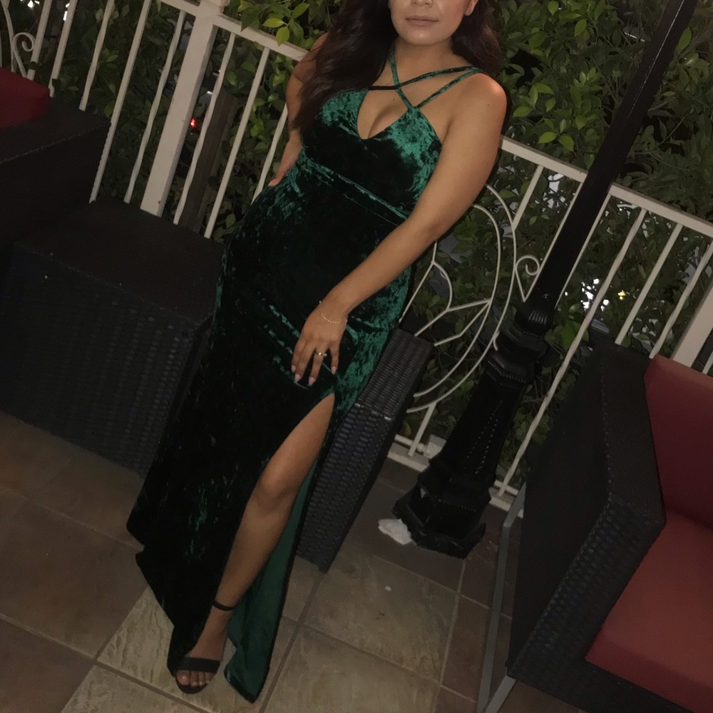 Velvet green  long dress 👗